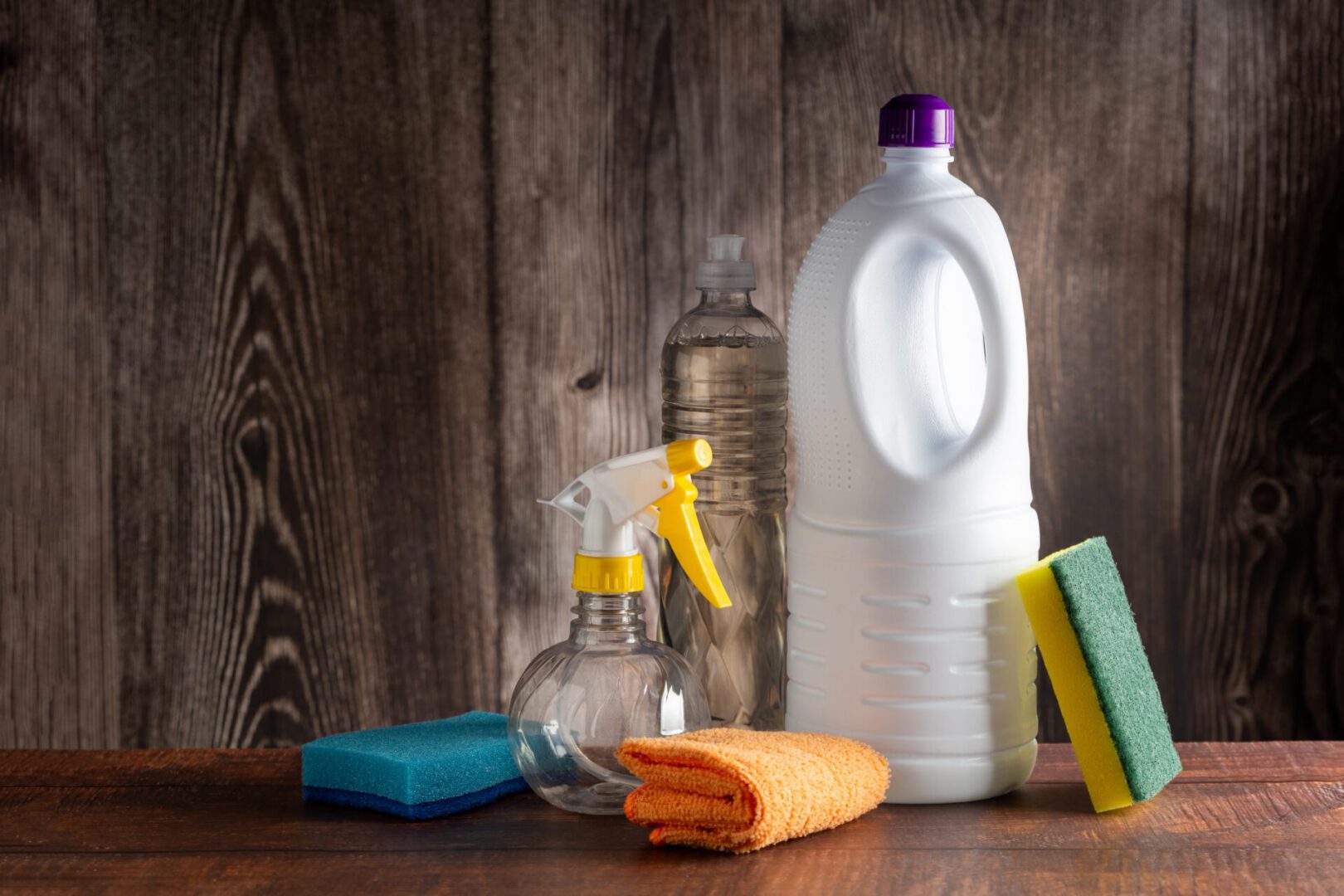 cleaning products, spray, sponges, soaps, disinfectant